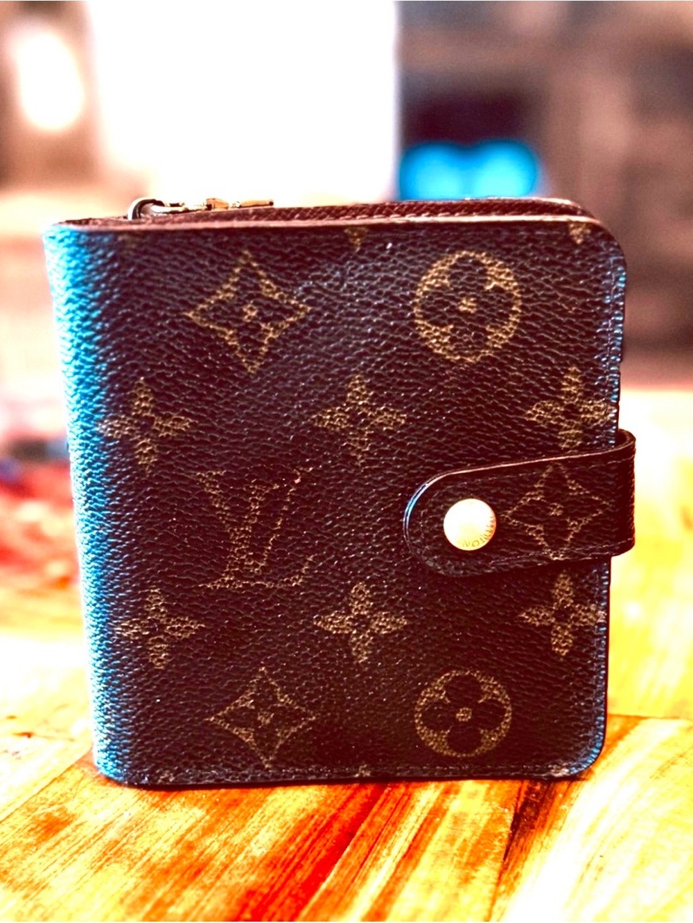 Louis Vuitton luxury for less authentic free shipping offers welcomed - Picture 15 of 15